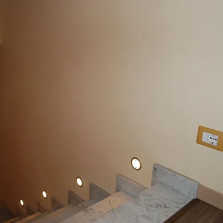 فندق مبيت وإفطار Burlamacco Gold 3*