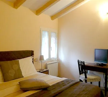 Burlamacco Gold B&B